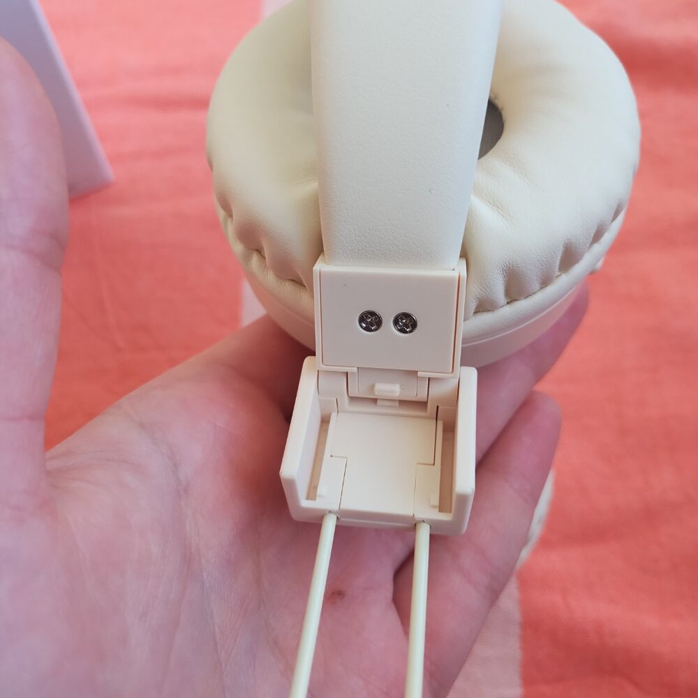 NWT LSTN Sound Co: Bardot Wireless Head Phones from Summer 2024 Jilly Box - Picture 9 of 13